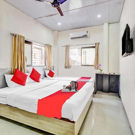Hotel Kailash Park- Near International Airport Mumbai Exterior photo