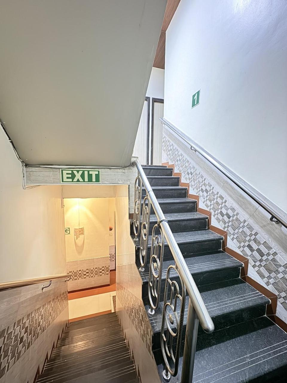 Fabhotel Kailash Park Mumbai Exterior photo