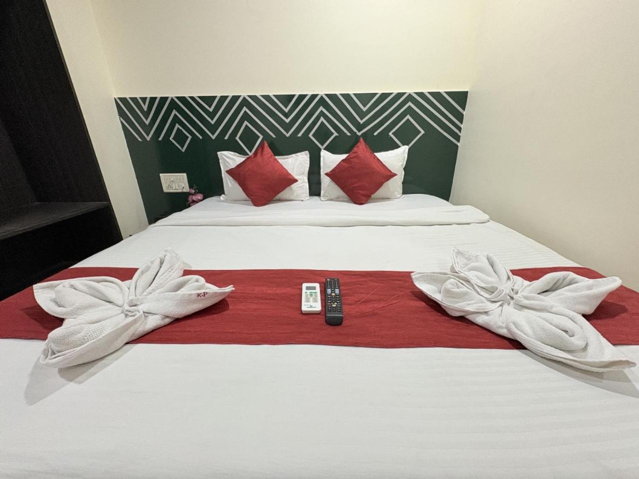 Fabhotel Kailash Park Mumbai Exterior photo